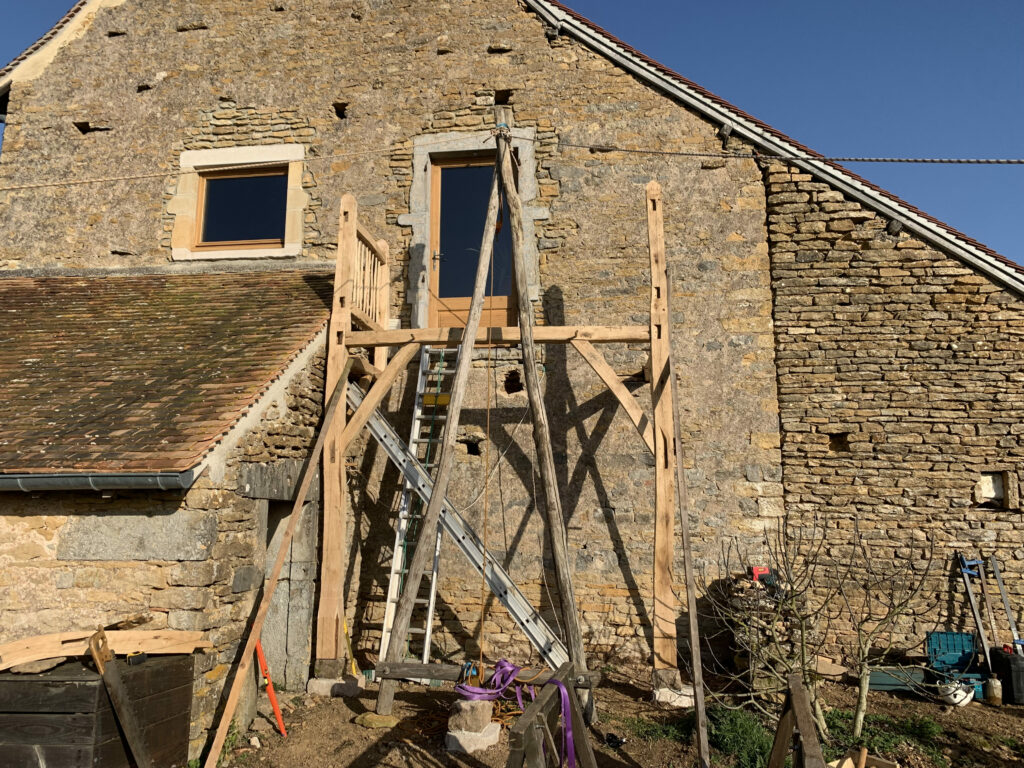 Charpente traditionnelle
Bois équarri
Chêne
Cluny
Saint Vincent des Prés